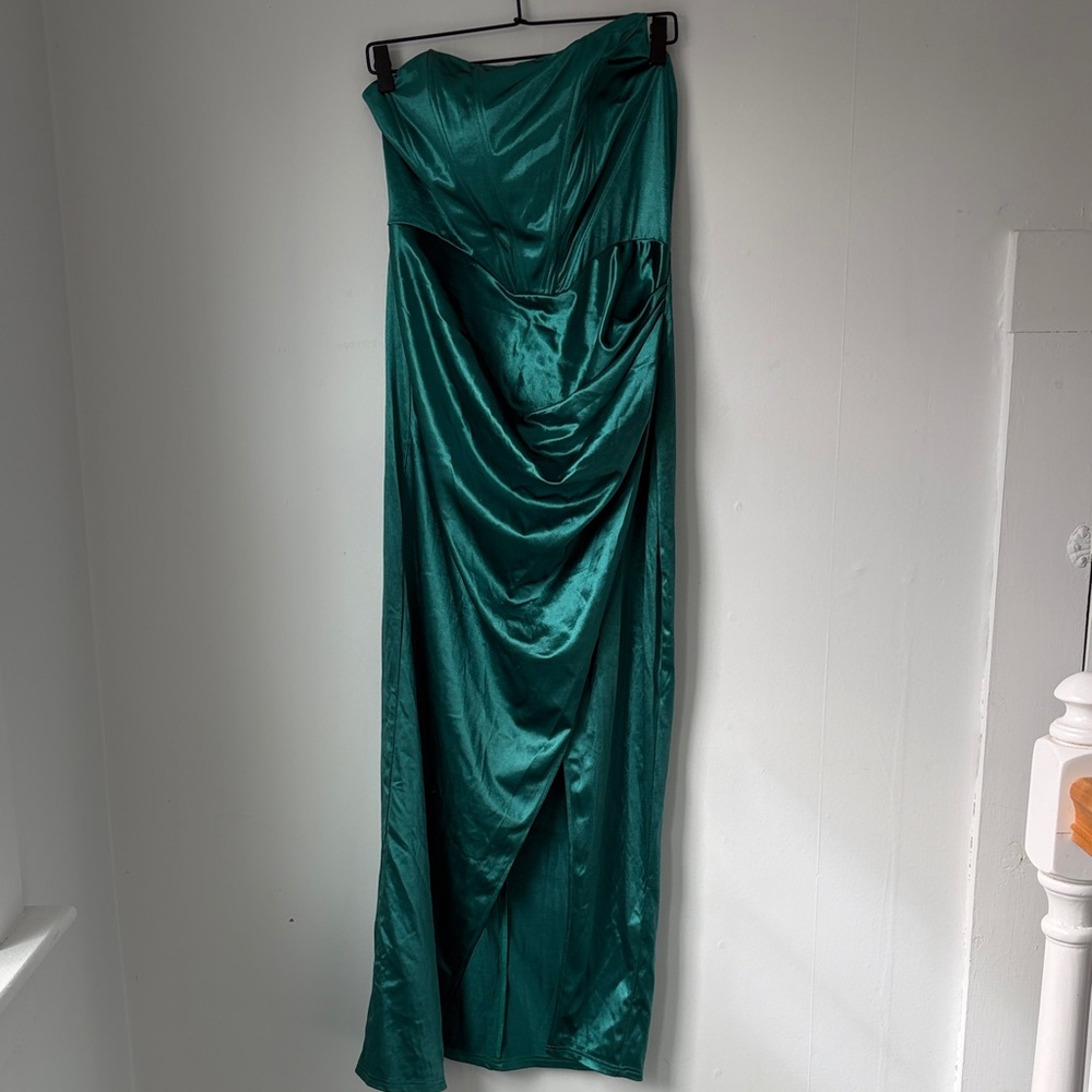 Emerald Green Strapless Satin Gown